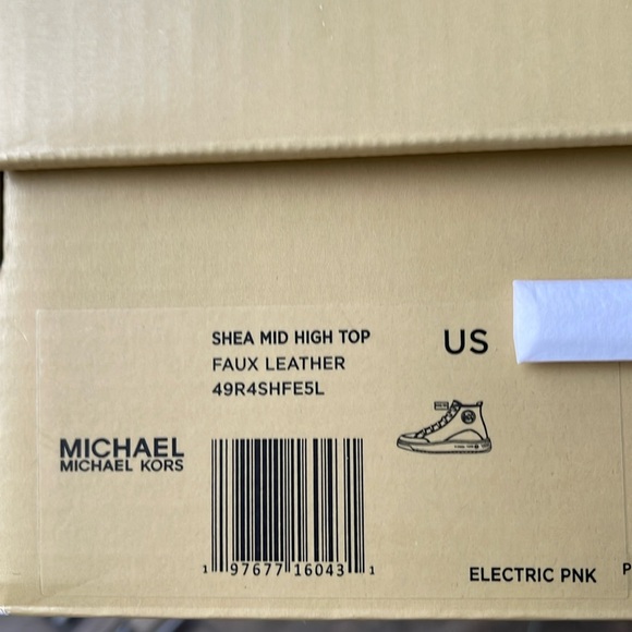MICHAEL KORS SHEA MID HIGH TOP
FAUX LEATHER
49R4SHFE5L
ELECTRIC PINK
Sneakers - Picture 16 of 16